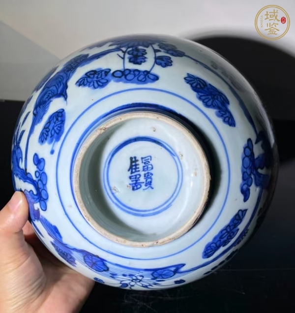 古玩陶瓷花卉紋青花碗真品鑒賞圖