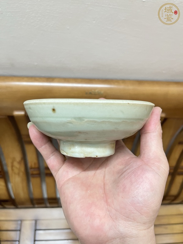 古玩龍泉青瓷茶盞真品鑒賞圖