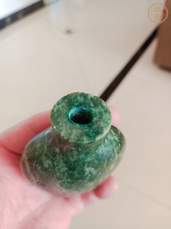 古玩玉器碧玉瓶真品鑒賞圖