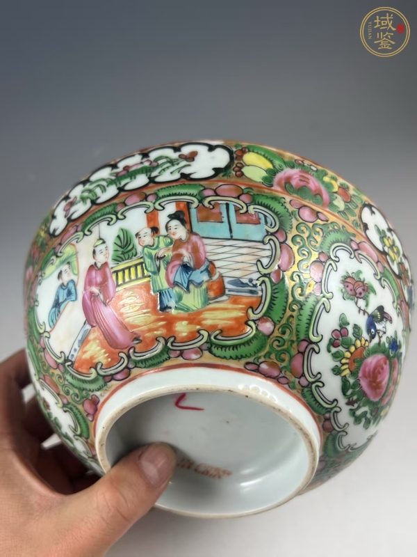 古玩廣彩人物花鳥蝶紋碗真品鑒賞圖