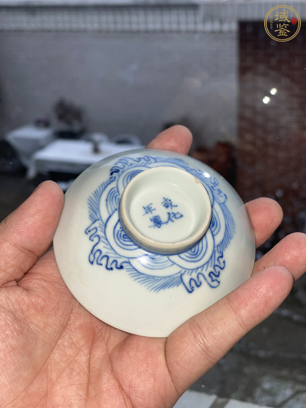 古玩陶瓷青花雙龍戲珠紋杯真品鑒賞圖