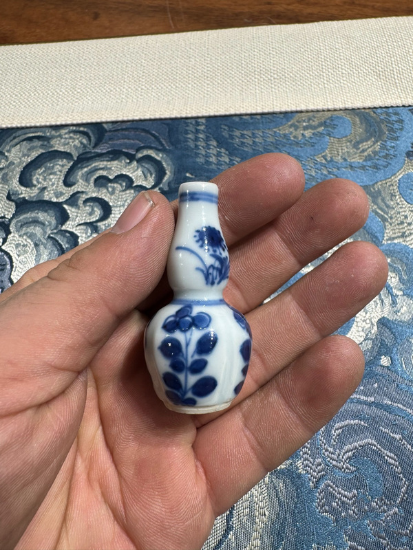 古玩陶瓷清·康熙花卉紋青花葫蘆瓶全品，小器大樣拍賣，當(dāng)前價(jià)格1388元