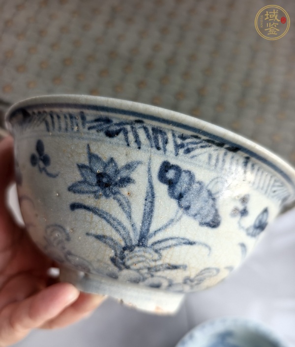 古玩陶瓷蓮池紋青花碗真品鑒賞圖