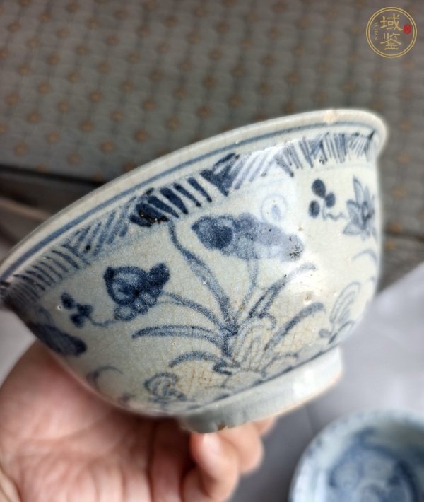 古玩陶瓷蓮池紋青花碗真品鑒賞圖