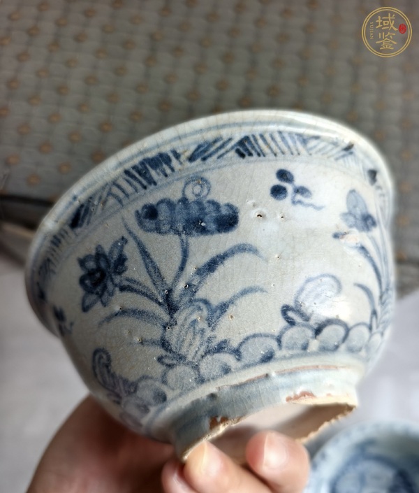 古玩陶瓷蓮池紋青花碗真品鑒賞圖