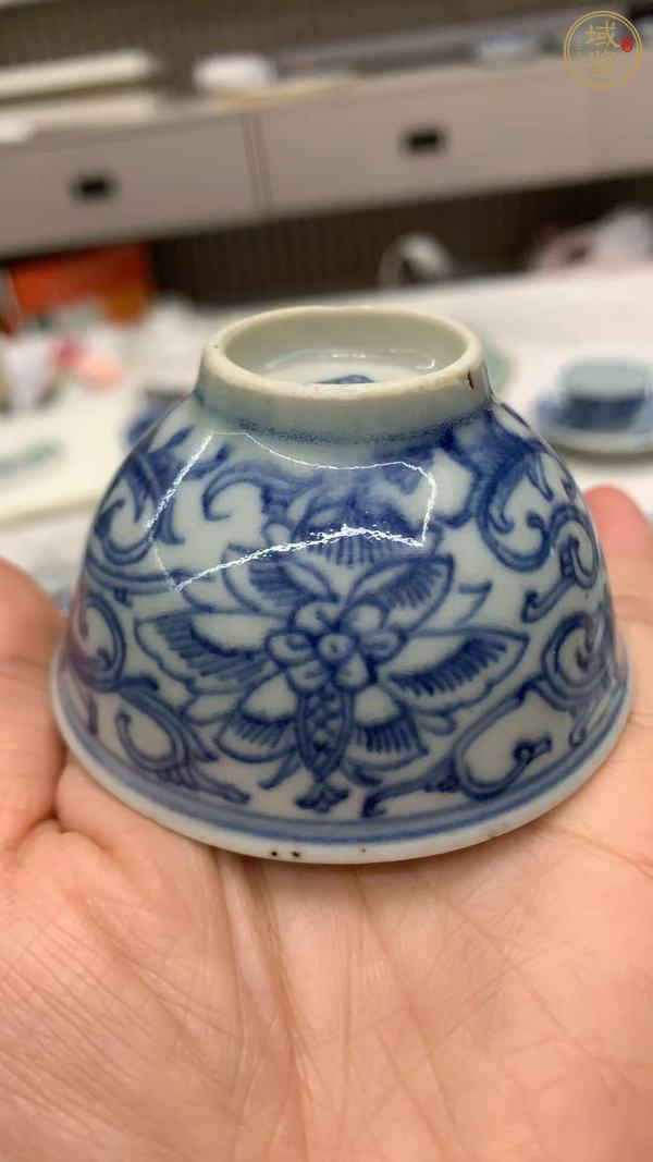 古玩陶瓷青花淡描花卉紋茶圓真品鑒賞圖