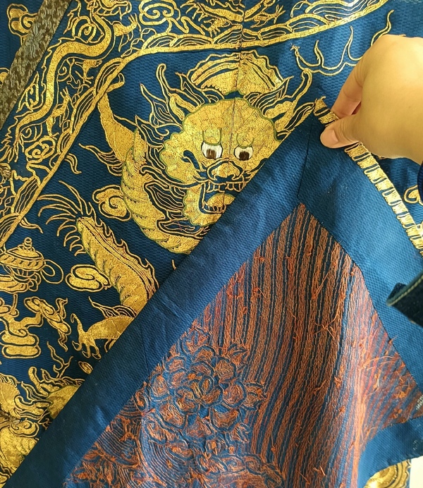 古玩雜項(xiàng)吉服龍袍拍賣，當(dāng)前價(jià)格128000元