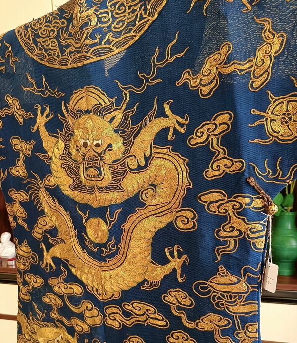 古玩雜項(xiàng)吉服龍袍拍賣，當(dāng)前價(jià)格128000元