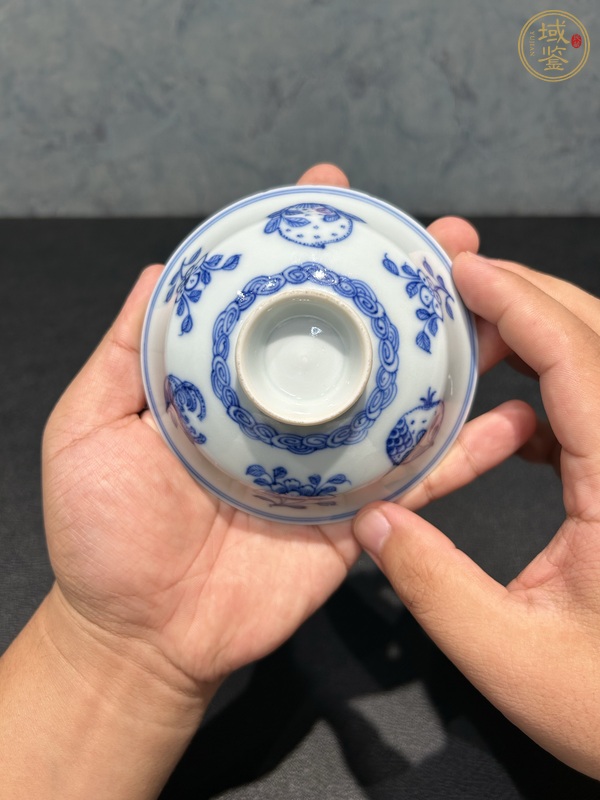 古玩陶瓷青花蓋碗真品鑒賞圖