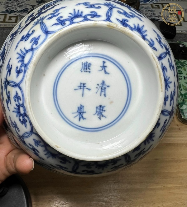 古玩陶瓷青花纏枝花卉紋折沿碗真品鑒賞圖