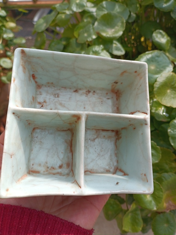 古玩陶瓷黃地五彩四季花卉紋調色盤拍賣，當前價格0元