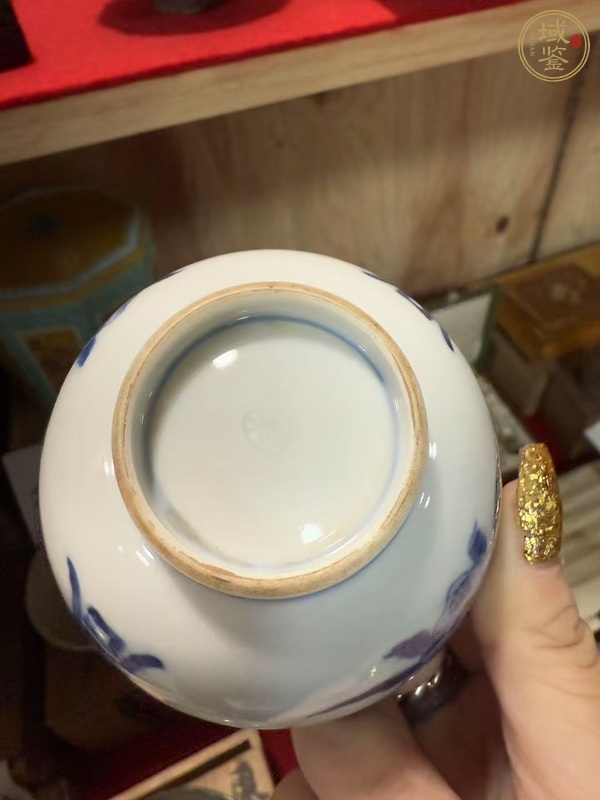 古玩陶瓷花果壽字紋青花杯真品鑒賞圖