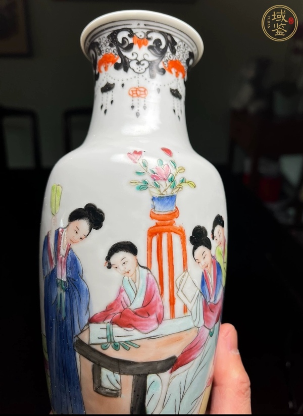 古玩陶瓷粉彩人物瓶真品鑒賞圖