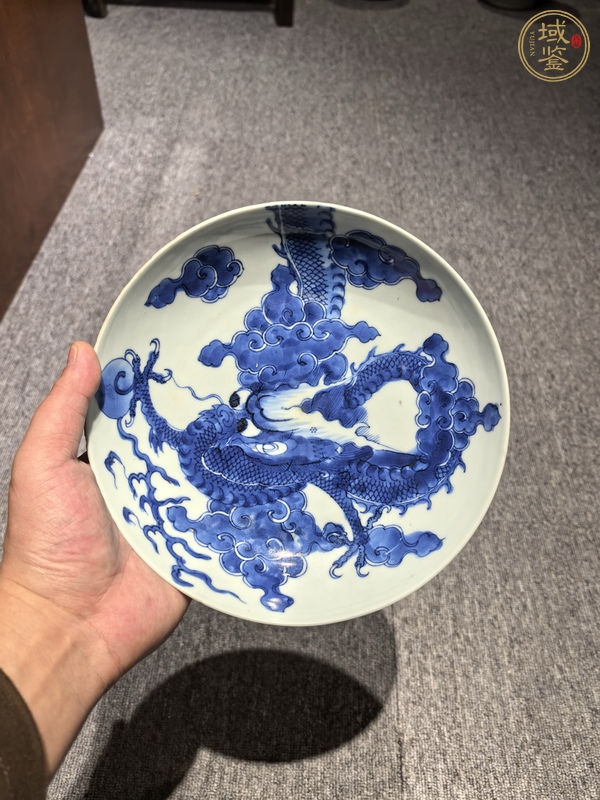 古玩陶瓷青花過墻龍紋盤真品鑒賞圖