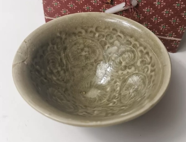 古玩轉(zhuǎn)賣耀州窯團菊盞拍賣，當(dāng)前價格0元