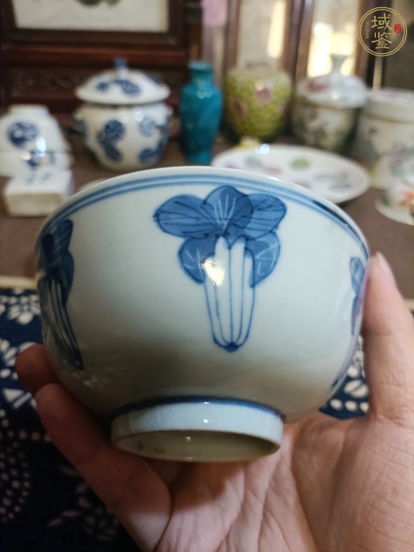 古玩陶瓷青花百財紋茶碗真品鑒賞圖