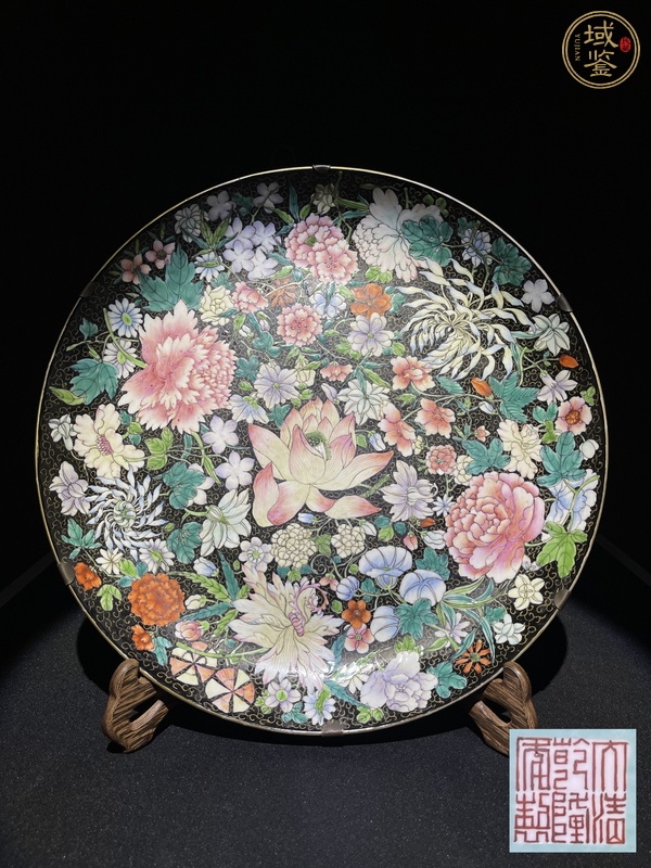 古玩陶瓷百花不落地粉彩盤真品鑒賞圖