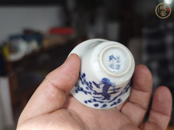 古玩陶瓷清光緒青花梅竹紋茶杯真品鑒賞圖