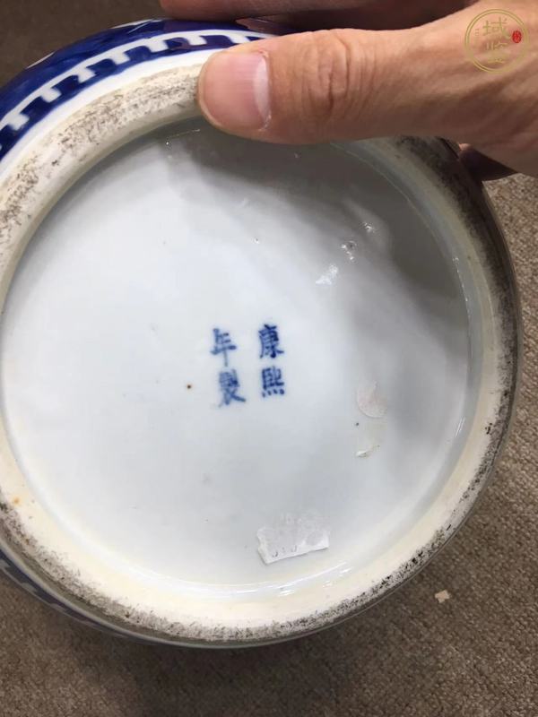 古玩陶瓷青花留白冰梅紋罐真品鑒賞圖