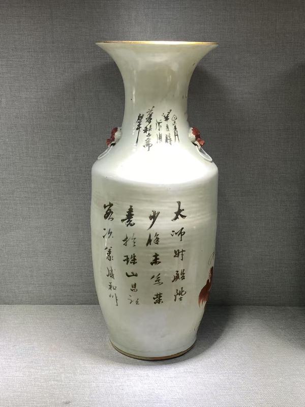 古玩陶瓷獅子瓶拍賣(mài)，當(dāng)前價(jià)格16800元