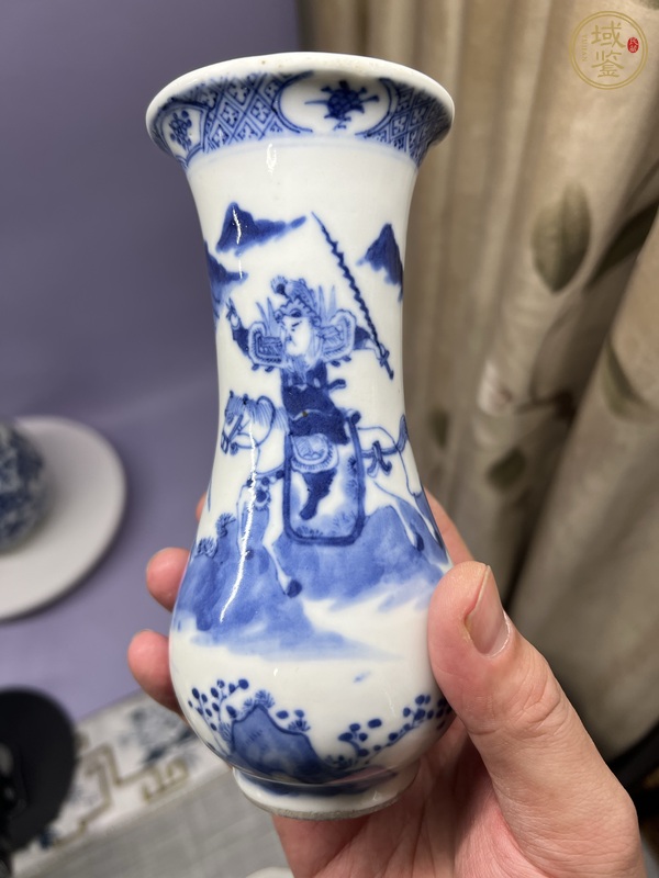 古玩陶瓷青花人物故事紋琵琶瓶真品鑒賞圖