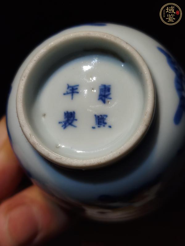 古玩陶瓷青花花卉紋玲瓏瓷杯真品鑒賞圖