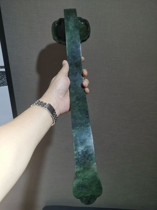 古玩玉器和田碧玉如意拍賣,當前價格52000元