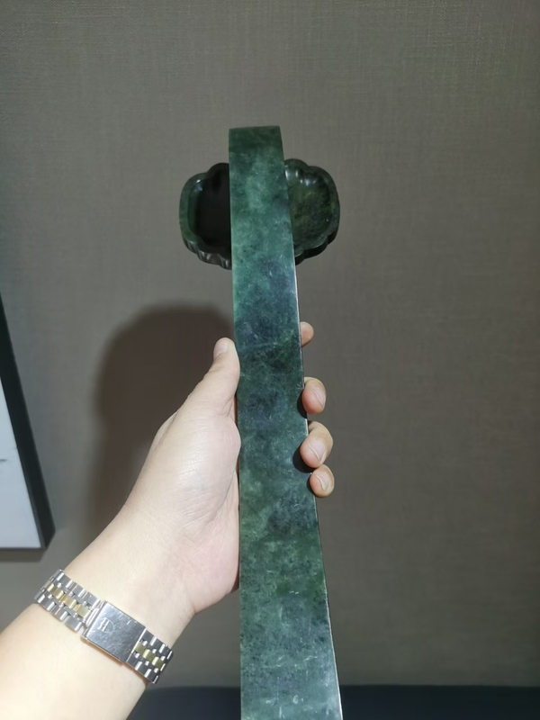 古玩玉器和田碧玉如意拍賣,當前價格52000元