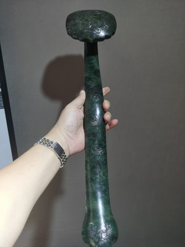 古玩玉器和田碧玉如意拍賣，當(dāng)前價(jià)格55000元