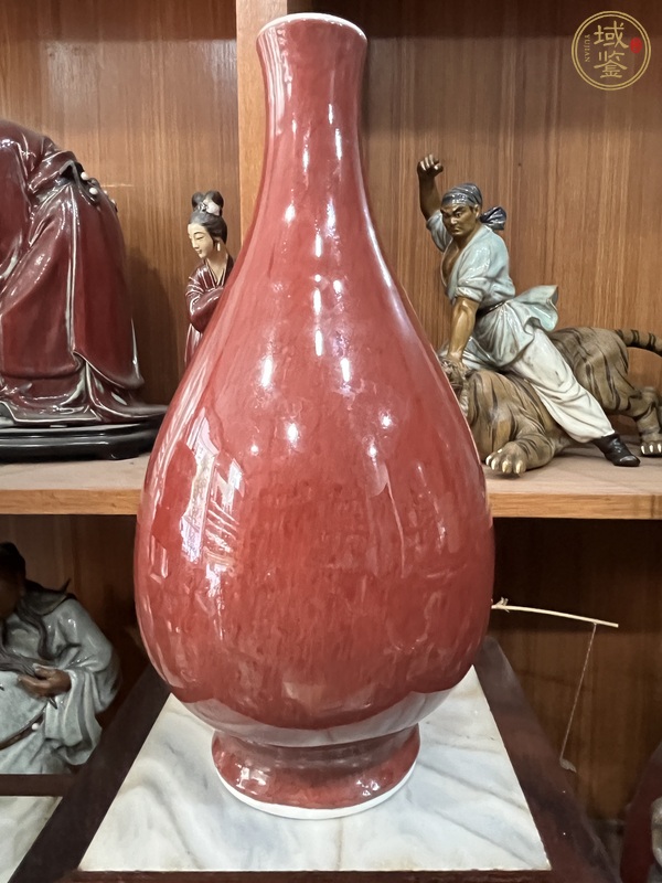 古玩陶瓷紅釉瓶真品鑒賞圖