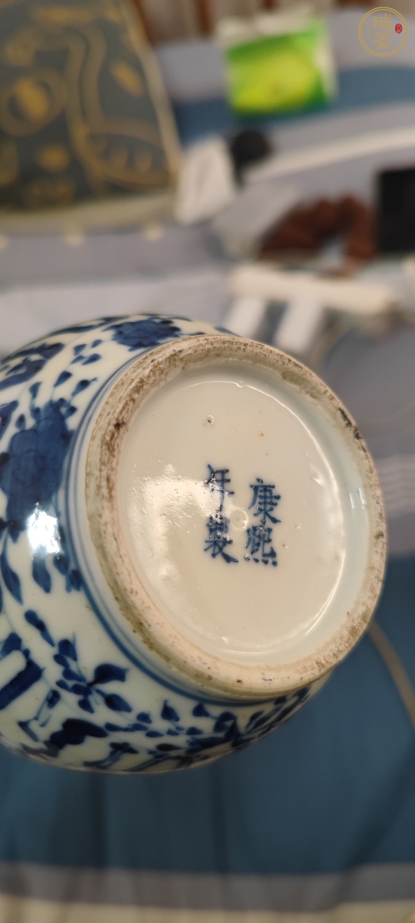 古玩陶瓷花鳥紋青花天球瓶真品鑒賞圖