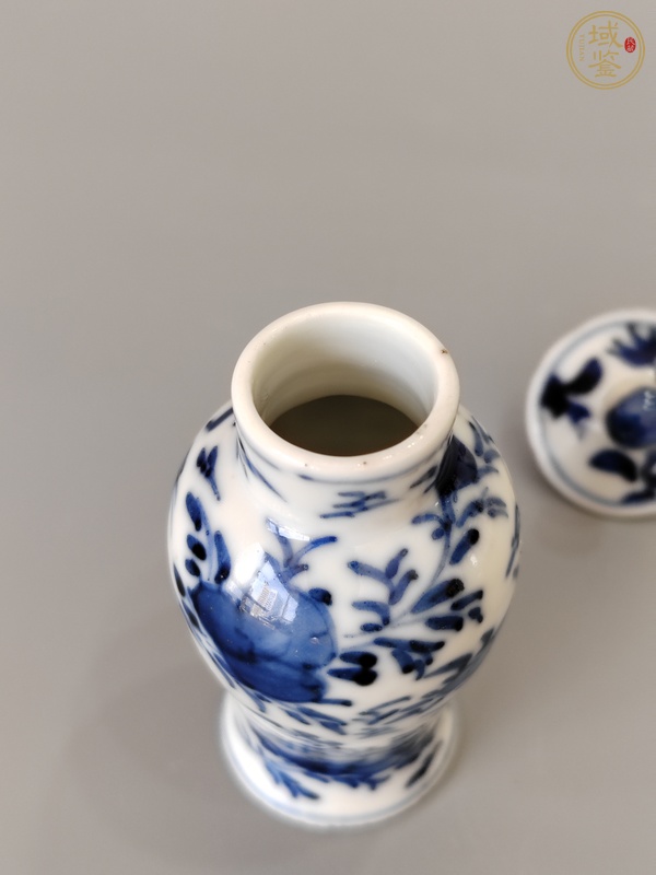 古玩陶瓷青花花卉紋蓋瓶真品鑒賞圖