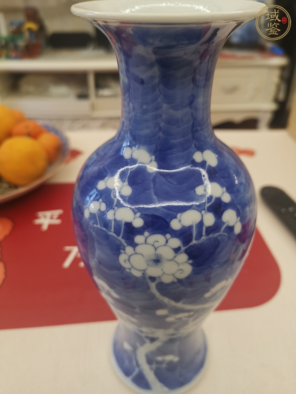 古玩陶瓷青花冰梅觀音瓶真品鑒賞圖