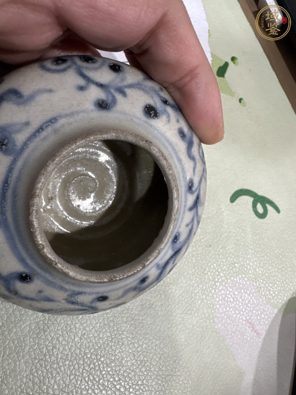 古玩陶瓷青花花卉紋水盂真品鑒賞圖