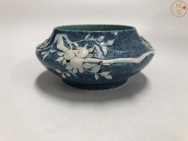 古玩陶瓷(保真卡)晚清爐鈞釉祝壽主題堆白水盂拍賣,當前價格6888元