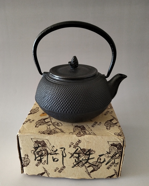 古玩雜項(xiàng)（送禮佳品）日本老鐵壺拍賣(mài)，當(dāng)前價(jià)格568元