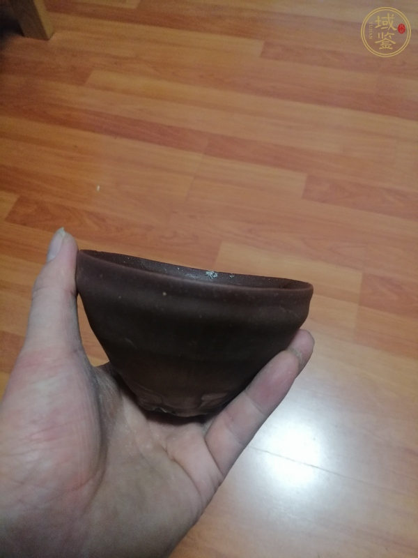 古玩陶瓷茶洋窯柿紅釉茶盞真品鑒賞圖