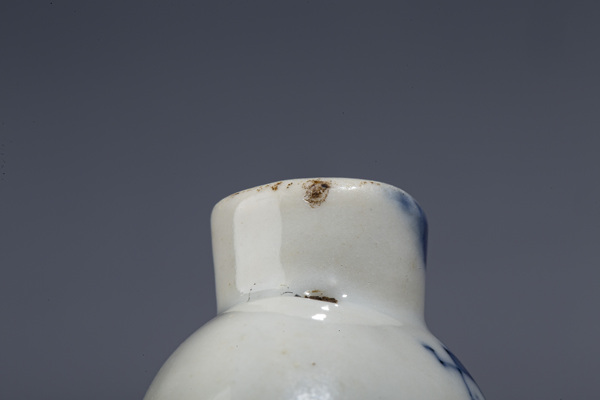 古玩陶瓷晚清·青花天官賜福紋鼻煙壺拍賣，當(dāng)前價(jià)格100元
