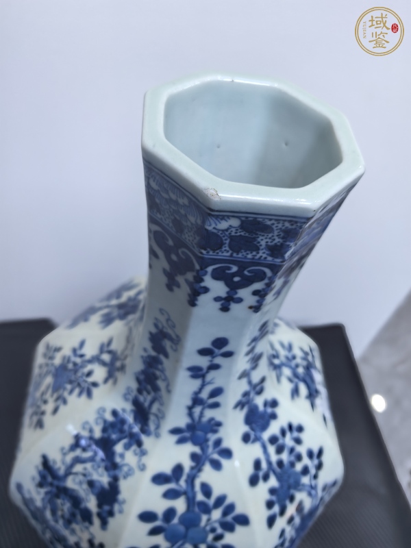 古玩陶瓷青花瓶真品鑒賞圖