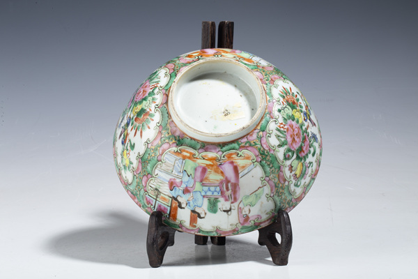 古玩陶瓷清咸豐·廣彩開窗人物花鳥紋碗拍賣,當前價格1860元