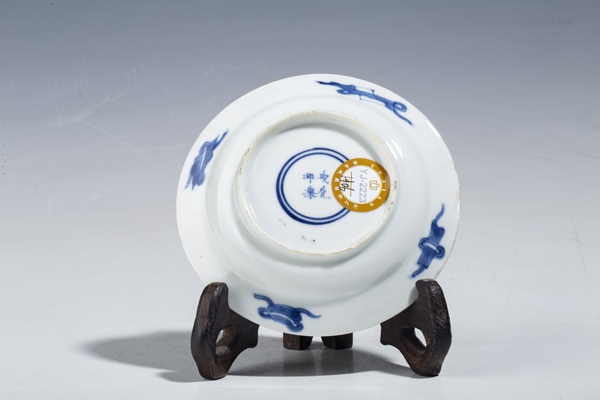 古玩陶瓷清康熙·青花三娘教子紋小碟拍賣，當前價格1400元