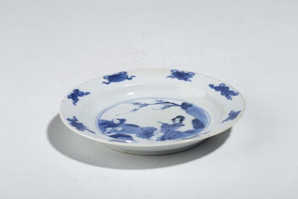 古玩陶瓷清康熙·青花三娘教子紋小碟拍賣,當前價格600元