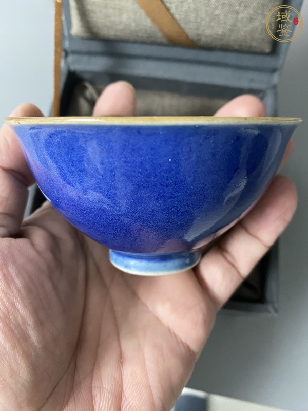 古玩陶瓷霽藍(lán)釉茶圓真品鑒賞圖