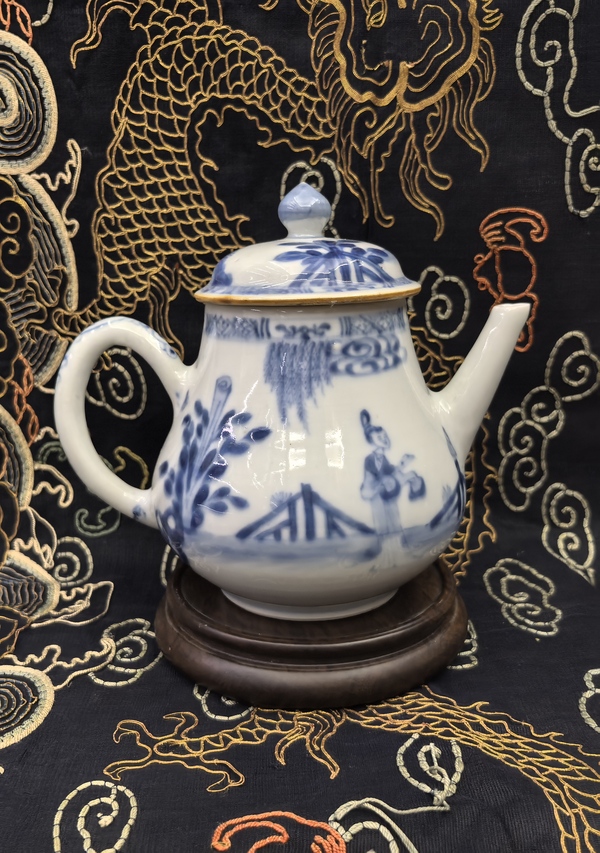 古玩陶瓷康熙青花(西廂記)茶壺拍賣,當前價格11888元
