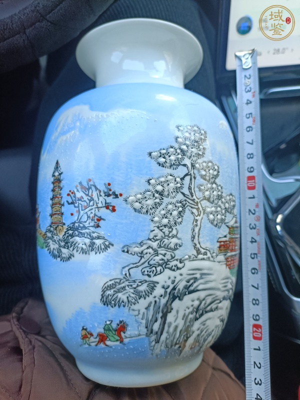 古玩陶瓷粉彩雪景圖撇口瓶真品鑒賞圖