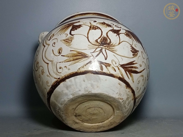 古玩陶瓷白地褐彩花卉紋雙系罐真品鑒賞圖