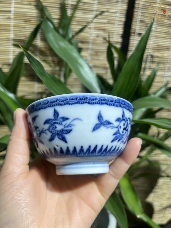 古玩陶瓷青花三多紋茶碗真品鑒賞圖