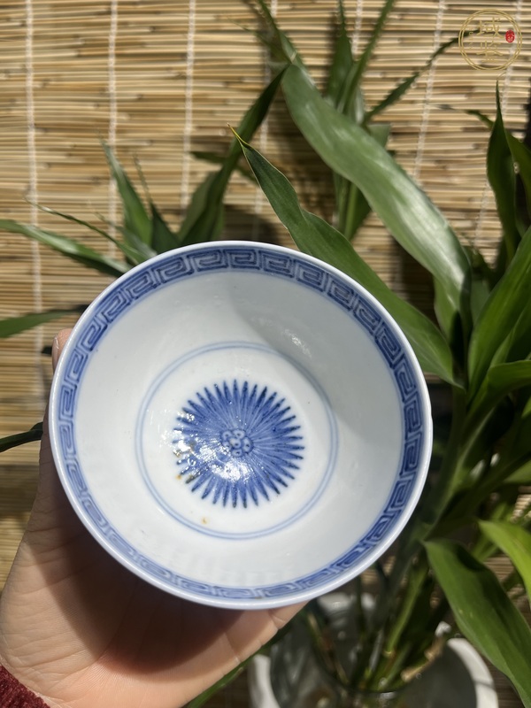 古玩陶瓷青花三多紋茶碗真品鑒賞圖