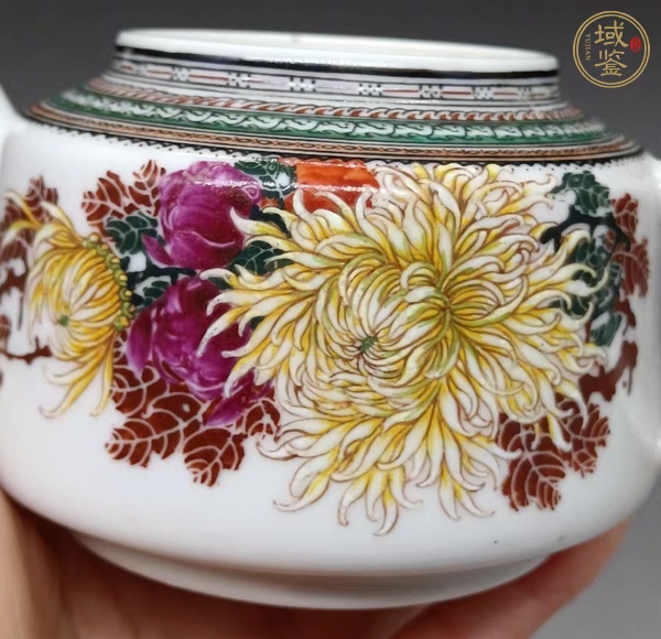 古玩陶瓷1954年 王步出品 粉彩菊花紋茶壺真品鑒賞圖