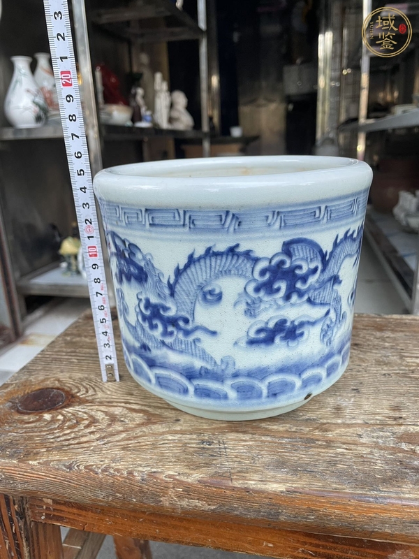 古玩陶瓷龍紋青花香爐真品鑒賞圖